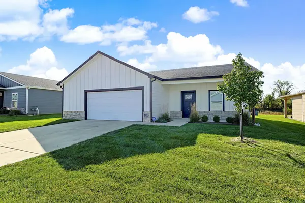 2915 E Highridge St, Park City, KS 67219
