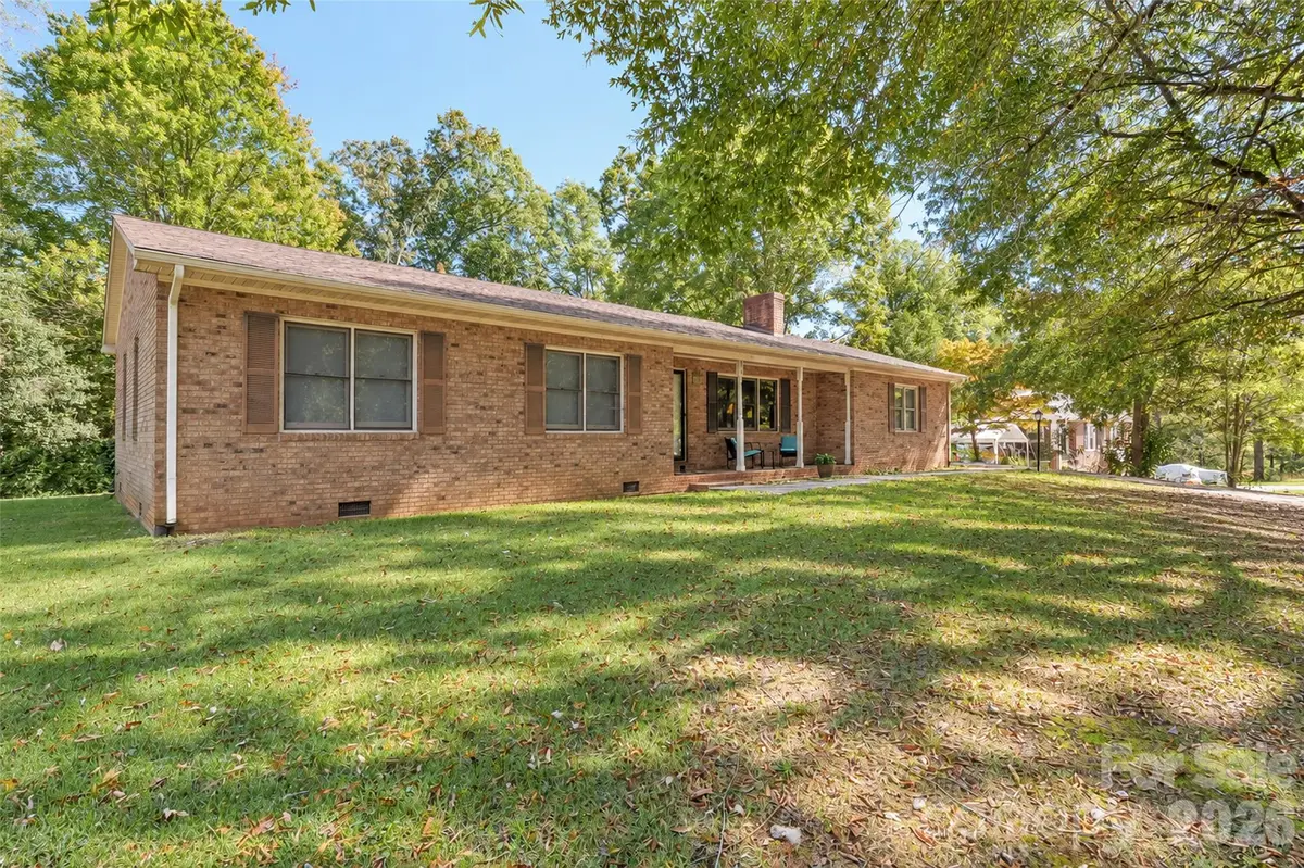 206 Bleynat ST, Valdese, NC 28690