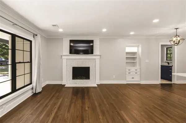 5900 W 62nd TER, Mission, KS 66202
