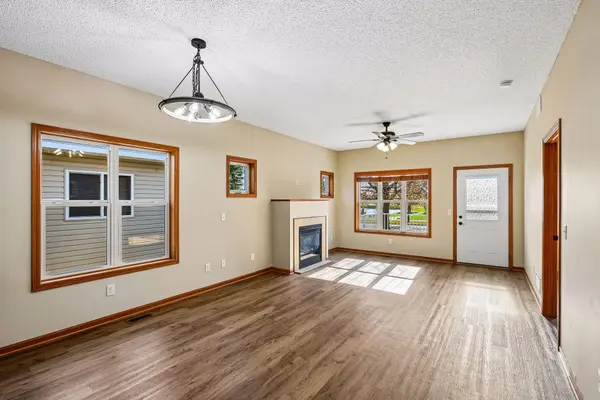 645 Tiffany LN, Waconia, MN 55387