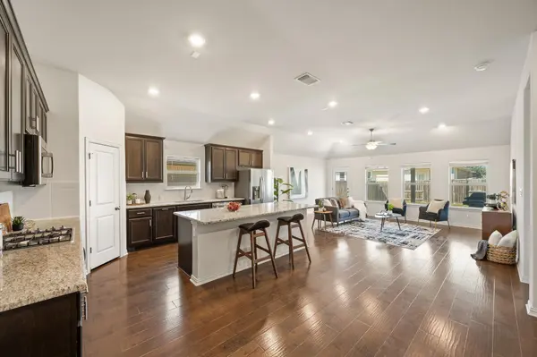 154 Eagle Ford DR, Kyle, TX 78640