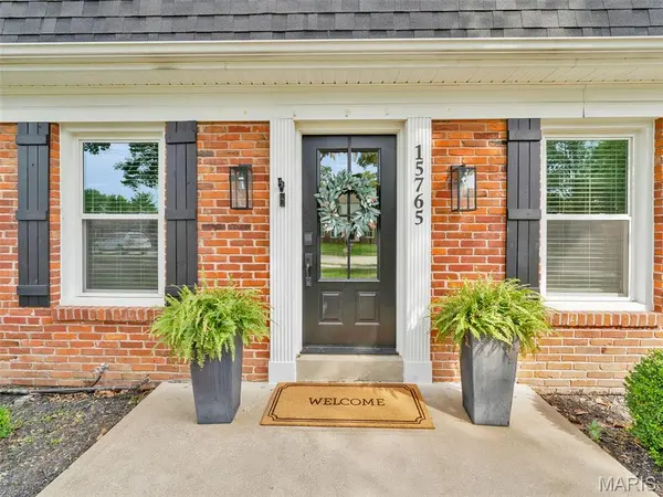 15765 Carriage Hill DR, Chesterfield, MO 63017