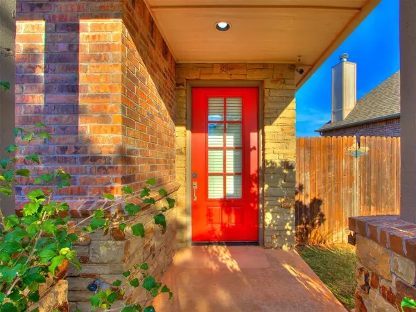 18840 Rolling Hill WAY, Edmond, OK 73012