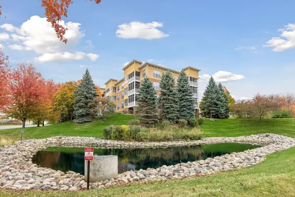 15001 Burnhaven DR #120, Burnsville, MN 55306