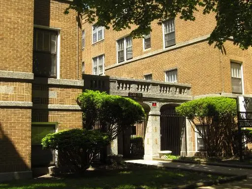 7514 N Hoyne AVE #G, Chicago, IL 60645