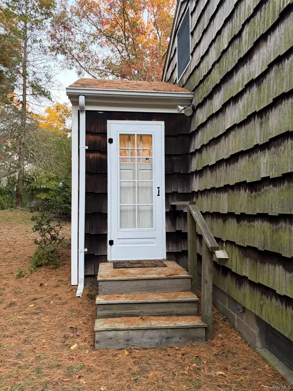 137 Panamoka TRL, Ridge, NY 11961