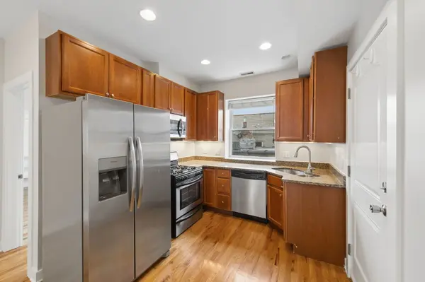 1430 N Maplewood AVE #402, Chicago, IL 60622