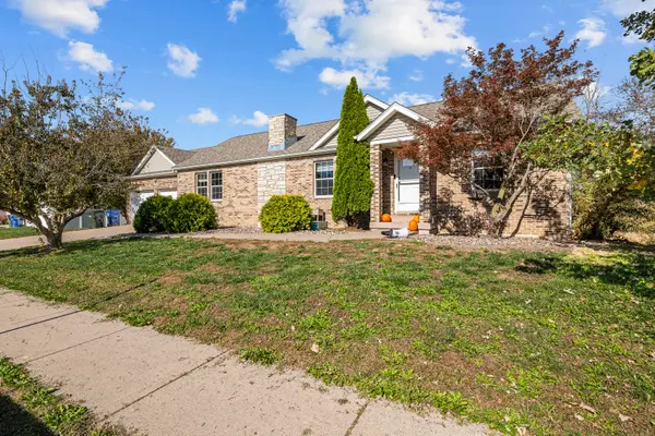 4504 W 14th ST, Davenport, IA 52804