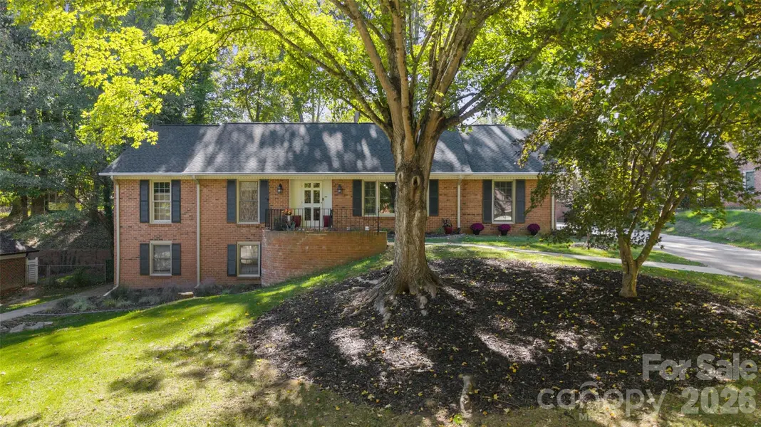 6626 Rocky Falls RD, Charlotte, NC 28211