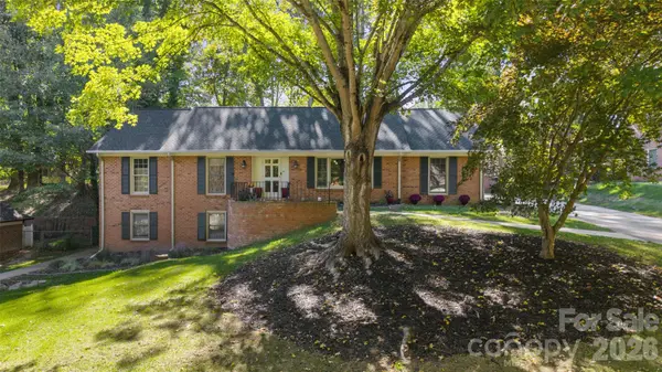 6626 Rocky Falls RD, Charlotte, NC 28211