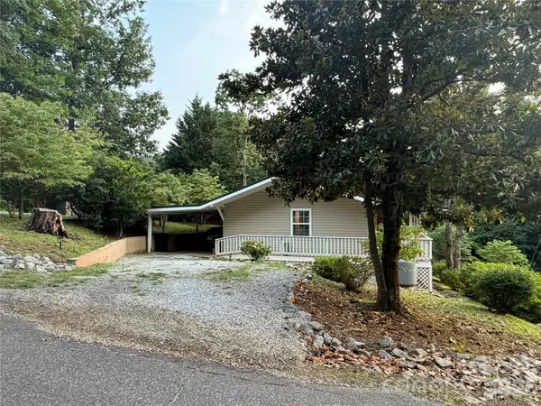 130 Sherwood DR, Lake Lure, NC 28746