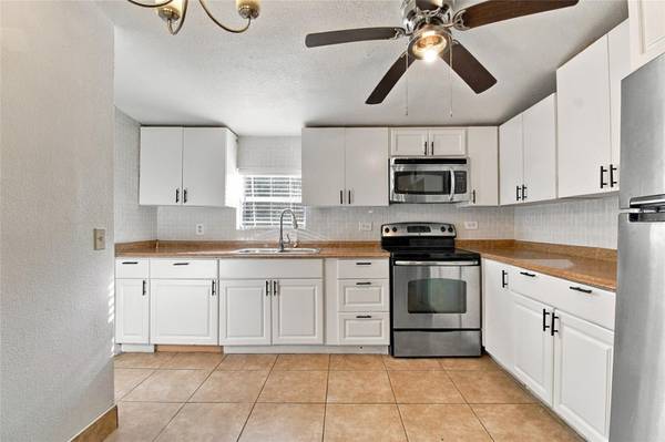 1141 SADDLEWOOD BLVD, Lakeland, FL 33809