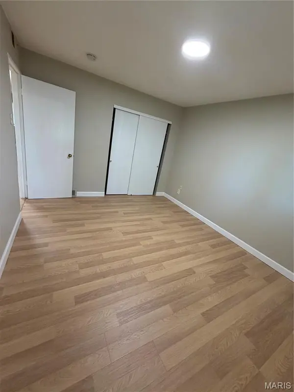 810 Loyola DR, Florissant, MO 63031