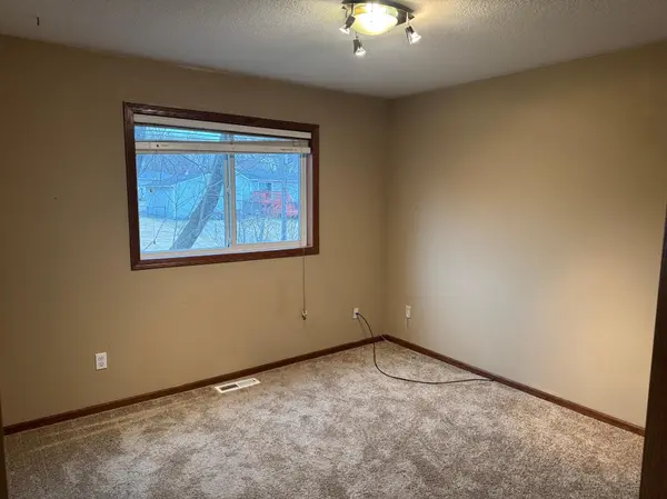 1102 1st ST N, Saint Paul Park, MN 55071