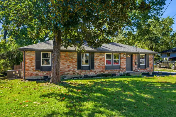 5035 Bonnameade Dr, Hermitage, TN 37076