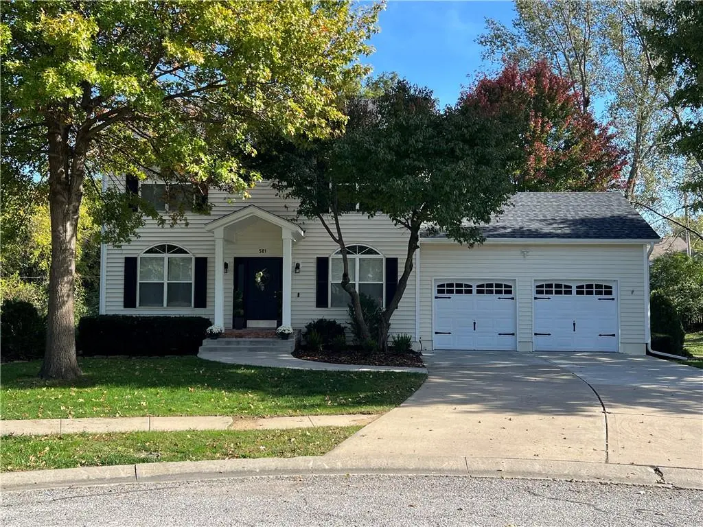 501 Hardwick CIR, Liberty, MO 64068