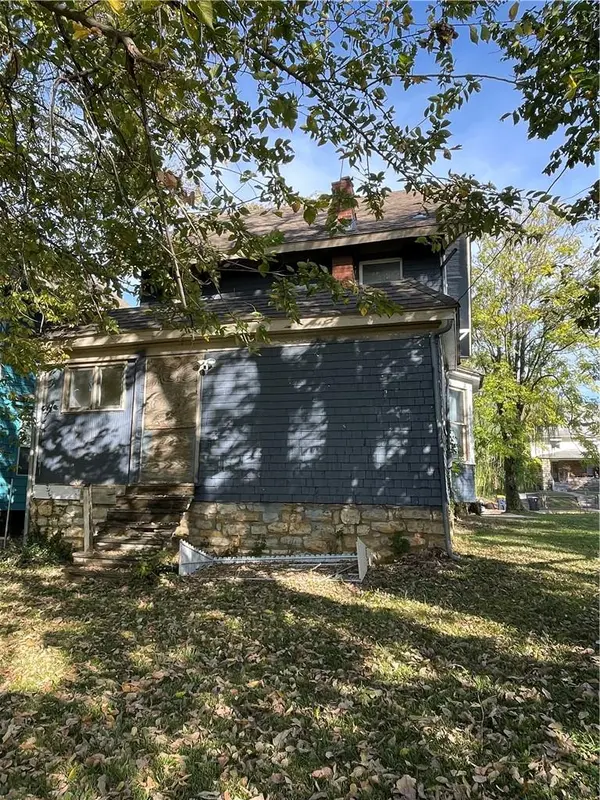 4012 Montgall AVE, Kansas City, MO 64130