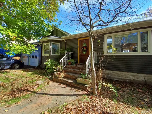 123 Johns Neck RD, Shirley, NY 11967