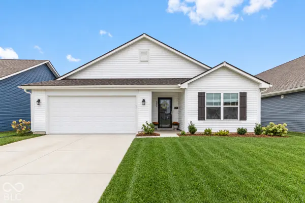 4809 Amber Wood LN, Indianapolis, IN 46235
