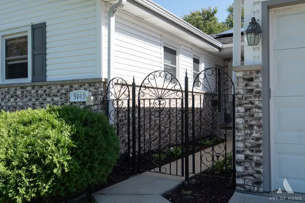 9149 S 89th AVE, Hickory Hills, IL 60457