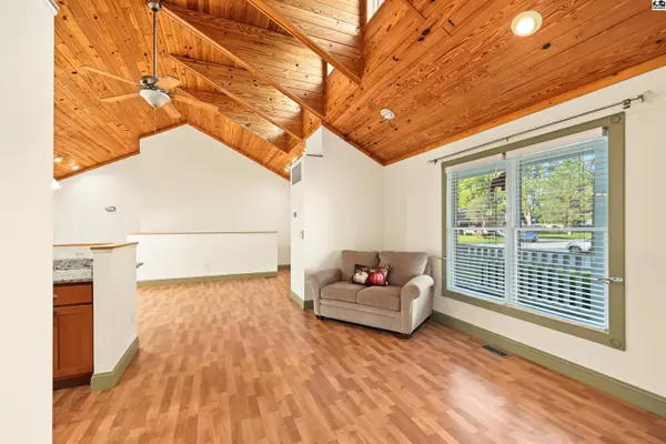 322 Cedar Circle, Lindsborg, KS 67456
