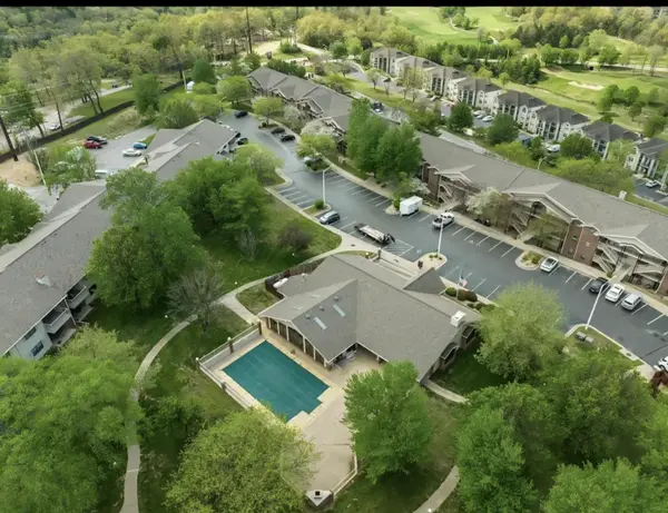 350 S Wildwood DR #F4, Branson, MO 65616