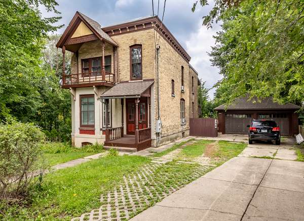 358 Bent ST #1, Elgin, IL 60120
