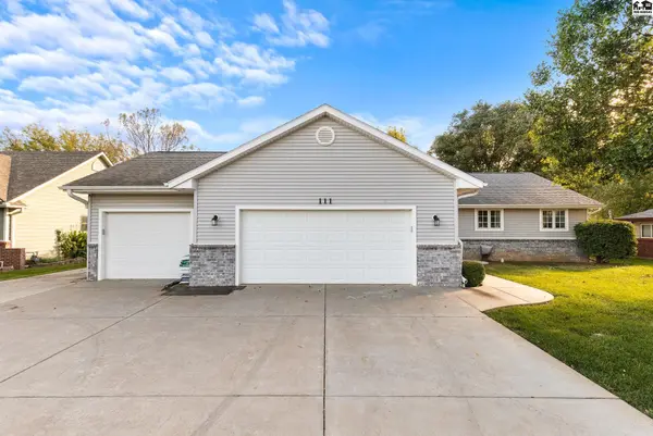 111 E 8th St, Haven, KS 67543