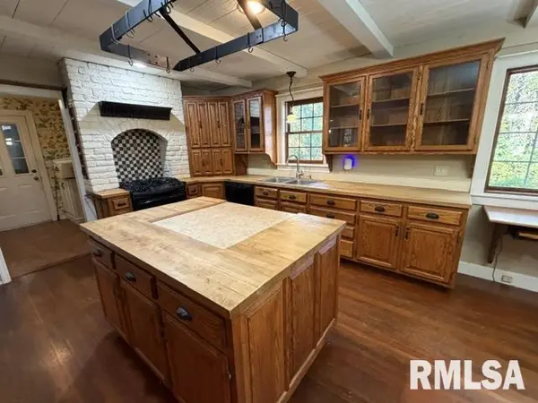 6910 S HANNA CITY-GLASFORD RD, Peoria, IL 61533