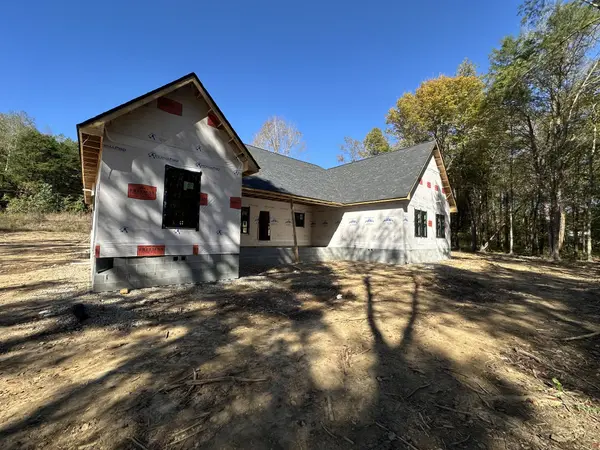 4387 Highway 231, Mc Ewen, TN 37101