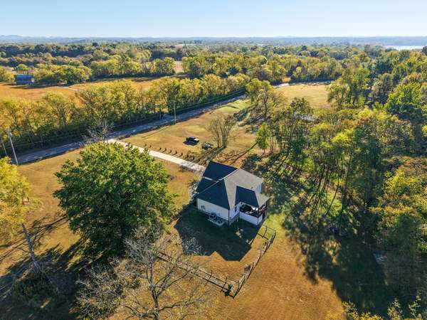 2272 Cairo Rd, Gallatin, TN 37066