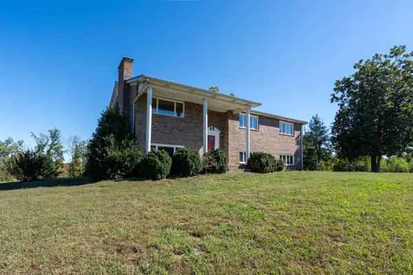 111 Kelleys Chapel Rd, Waynesboro, TN 38485