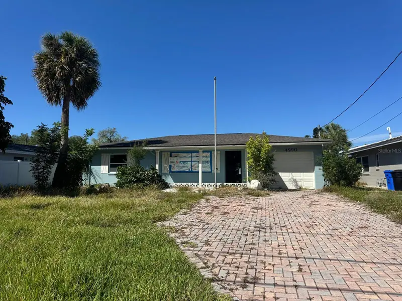 4990 VENETIAN BLVD NE, St Petersburg, FL 33703