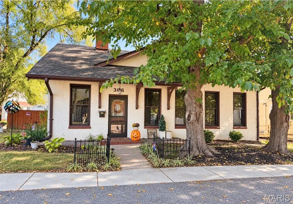 306 S Aurora ST, Collinsville, IL 62234