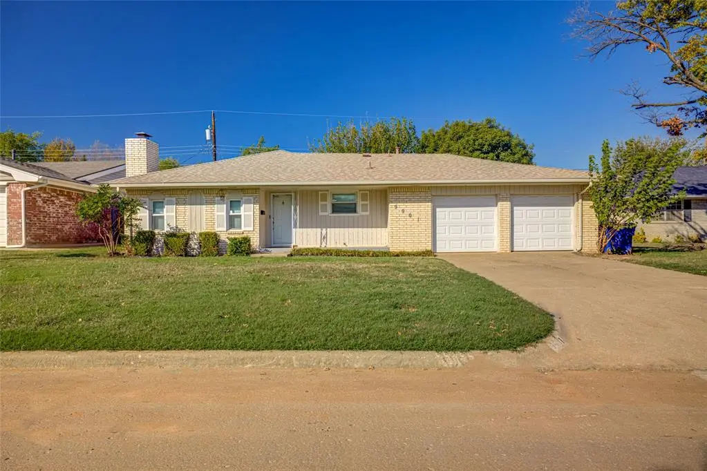 9901 Essex AVE, The Village, OK 73120