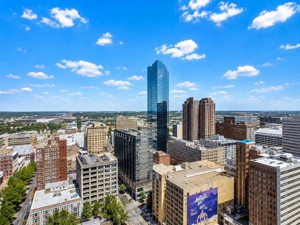500 Throckmorton Street #2202, Fort Worth, TX 76102