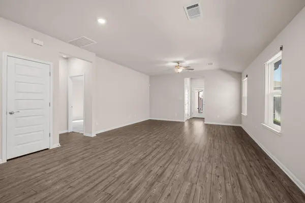 10213 Mager LN, Hutto, TX 78634