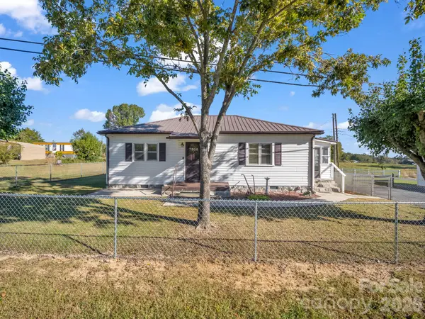 7508 Dallas Cherryville HWY, Cherryville, NC 28021