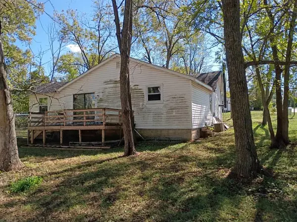 1002 W Ellis ST, Salem, MO 65560