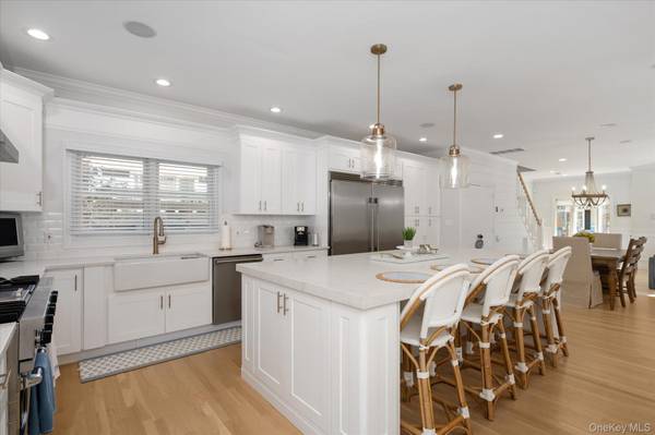 55 Cedarhurst AVE, Point Lookout, NY 11569