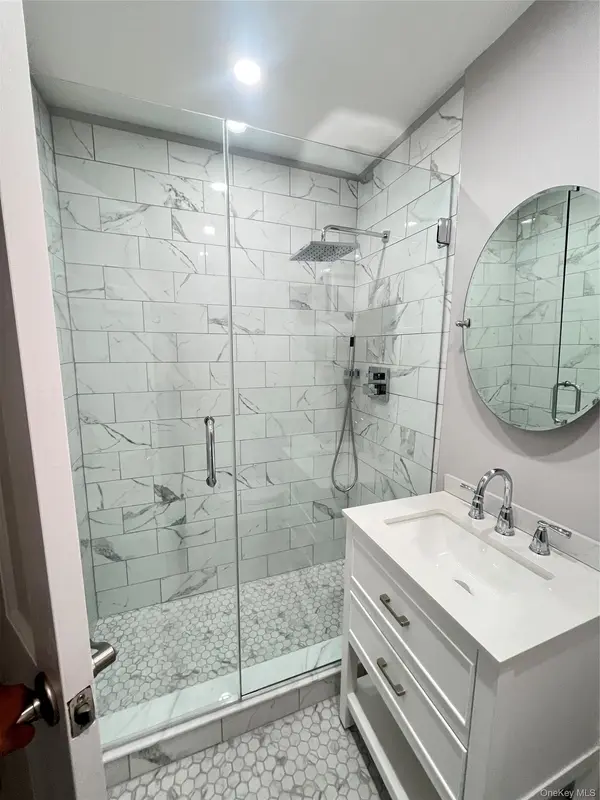 2220 Eastchester RD #Apt 1, Bronx, NY 10469