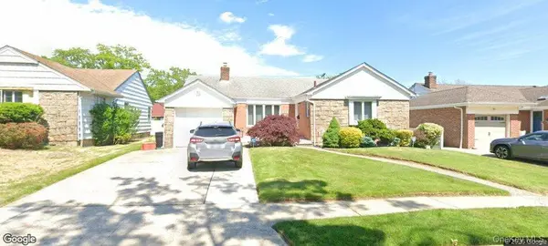 1662 Sherbourne Road, Valley Stream, NY 11580
