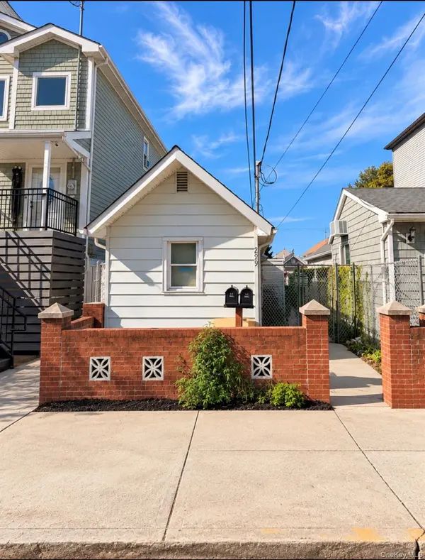 299 Colony AVE, Staten Island, NY 10306