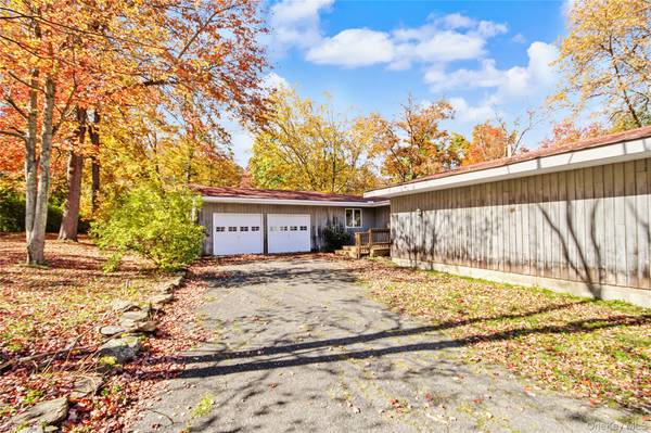 224 Longfellow DR, Carmel, NY 10512