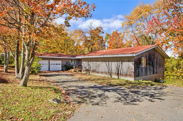 224 Longfellow DR, Carmel, NY 10512