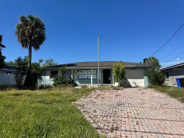 4990 VENETIAN BLVD NE, St Petersburg, FL 33703