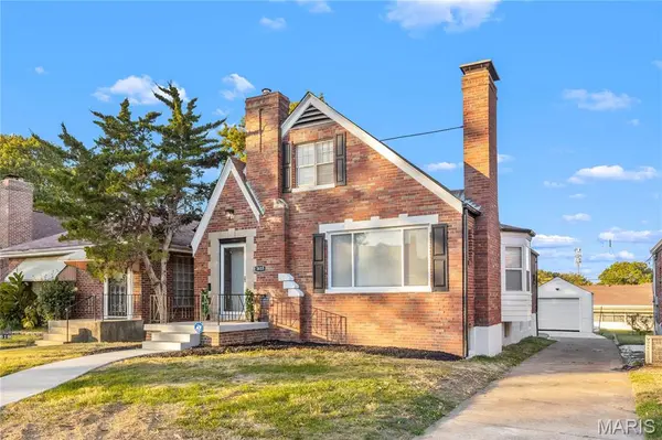 1615 Veronica AVE, St Louis, MO 63147