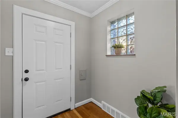 1615 Veronica AVE, St Louis, MO 63147