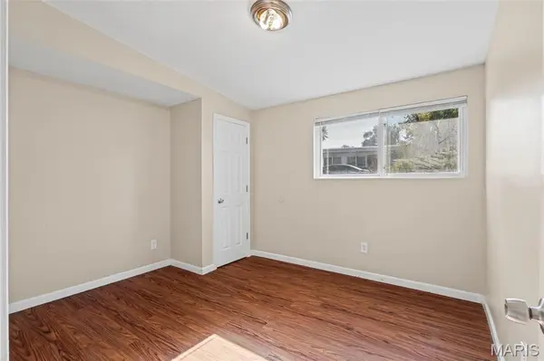 6661 Pepperidge DR, Berkeley, MO 63134