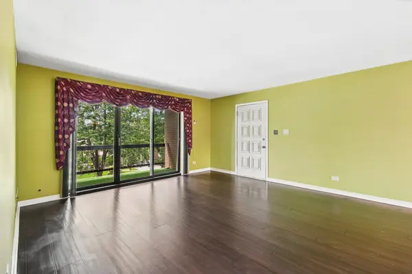9619 Kedvale AVE #301, Oak Lawn, IL 60453